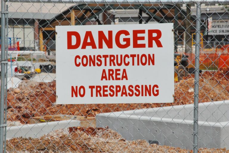 A Guide To Construction Site Signage | Rhino Safety